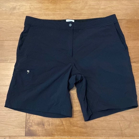 L.L. Bean hiking outdoor active shorts - Picture 1 of 5